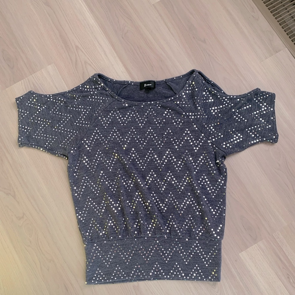 B Wear Cold Shoulder Top M Charcoal Gray Embellished Silver Studs Casual